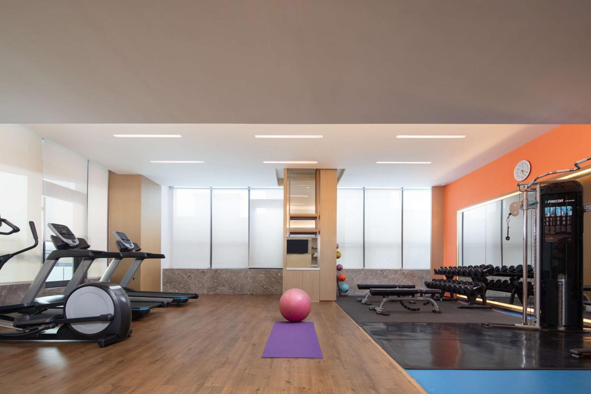 Hilton Garden Inn Zibo Zhangdian Kültér fotó